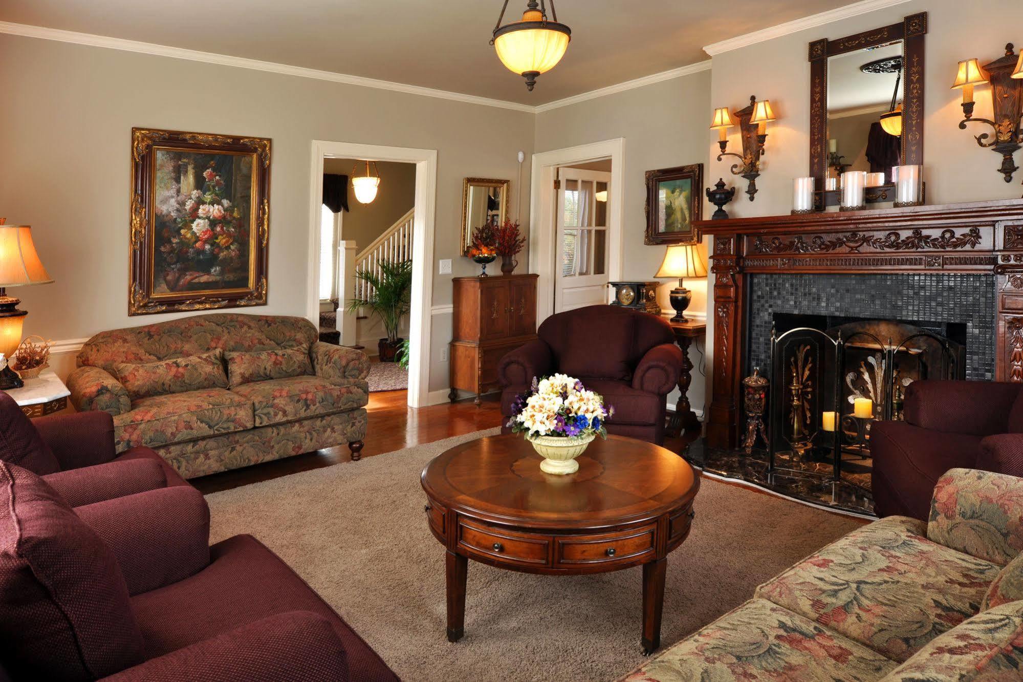 뉴 베른 The Aerie B&B 외부 사진